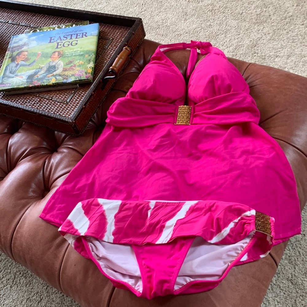 Tara Grinna swim suit